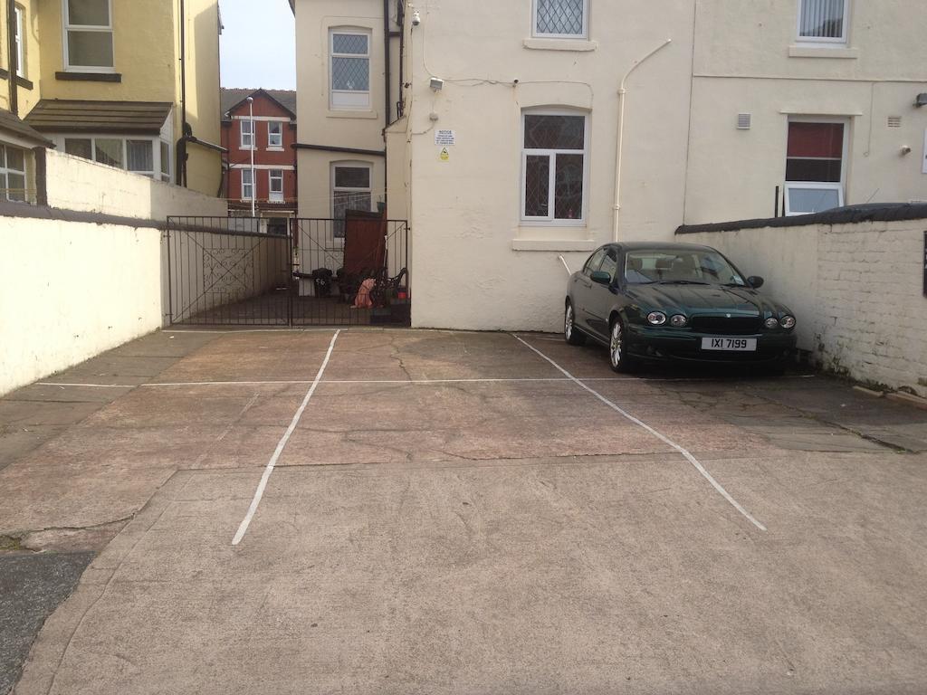 Phillips Apartments Blackpool Buitenkant foto