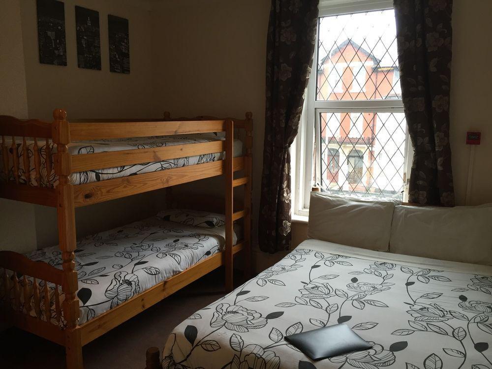 Phillips Apartments Blackpool Buitenkant foto